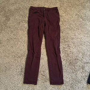 Burgundy Jegging